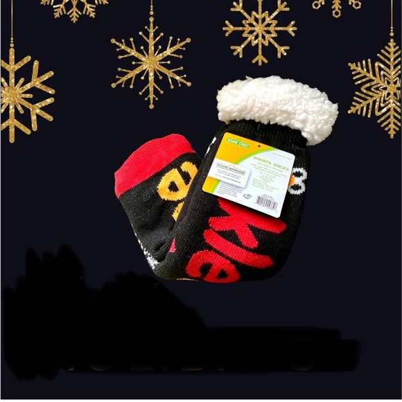 🆕 Sesame Street Sherpa Socks Tickle Me Elmo Sherpa Socks Limited Edition - Picture 2 of 16
